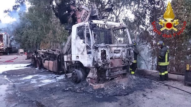  Incendio all'isola ecologica di Dorgali: chiara la matrice dolosa