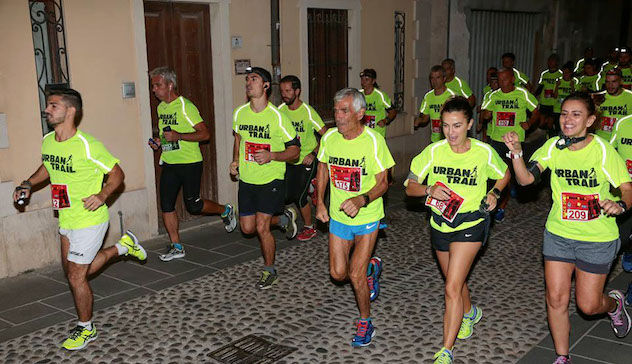 Giorgio Calcaterra conquista l'Urban Trail di Cagliari. 1300 corridori invadono il centro storico in una grande festa di sport