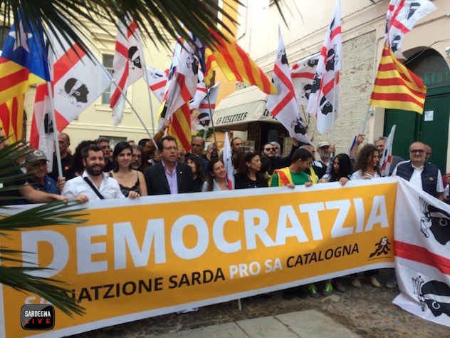 Alghero. Manifestazione di solidarietà per la Catalogna