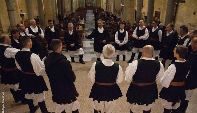 Sabato 11 novembre la quattordicesima rassegna di canti folkloristici a Uri