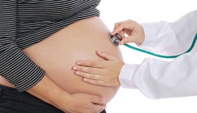 Morta dopo il parto, i ginecologi chiedono con urgenza una norma dettagliata sul parto in casa 