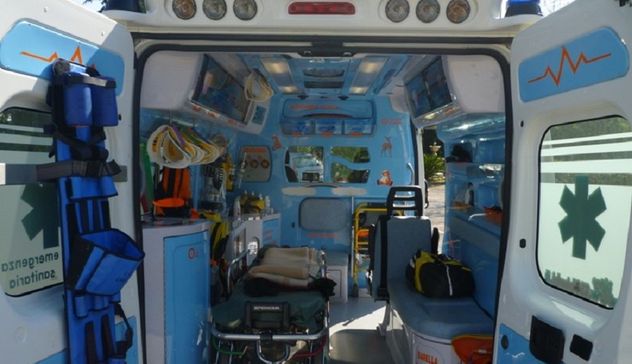 Auto contro moto a Pirri: ferito centauro 54enne