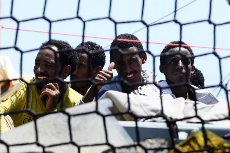 Sbarco di migranti in Sardegna: 14 giovani algerini rintracciati a Santa Margherita di Pula