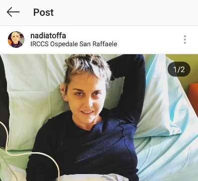 Gli auguri di Nadia Toffa durante la seduta di chemioterapia