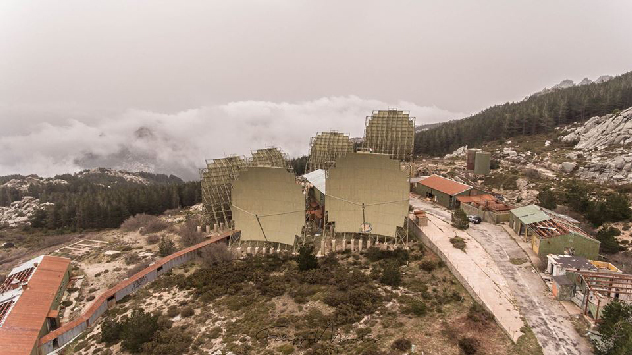 Monte Limbara, viaggio sulle enormi antenne dell’ex base americana: “Un luogo-fantasma da scoprire” – VIDEO