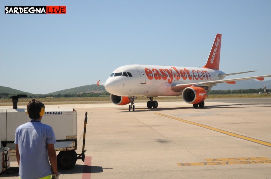 Aeroporto di Alghero, nel mese di giugno sono stati 13.648 i passeggeri in più registrati rispetto allo stesso mese del 2012