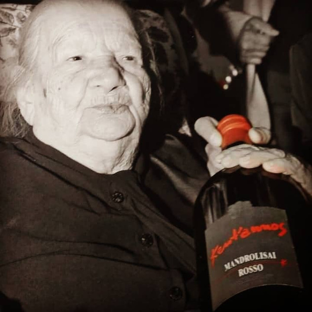 Atzara in festa: tzia Peppa Muggianu festeggia i 102 anni