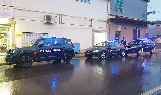 Commerciante e tecnico di computer scoperti con la droga dai Carabinieri: arrestati