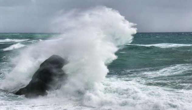 Vento e mareggiate in Sardegna: la Protezione civile dirama l’avviso di condizioni meteo avverse