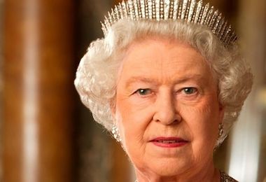 La Regina Elisabetta parla alla nazione: è la quinta volta in 68 anni di regno