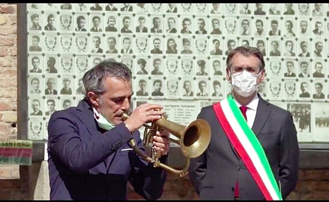 Paolo Fresu suona “Bella Ciao” in piazza Nettuno a Bologna. IL VIDEO