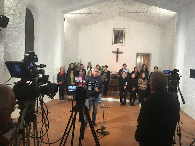 L’associazione Atlantide racconta il rosario cantato. Il progetto Boghes diventa un video Youtube