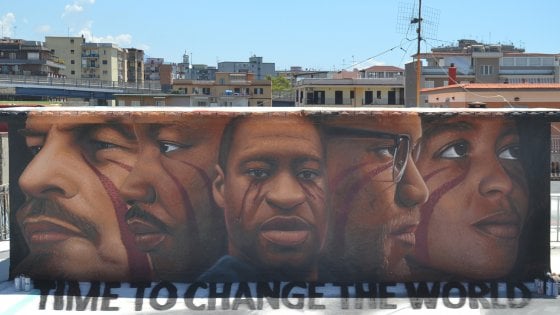 Napoli. Completato il murale di Jorit dedicato a Floyd e alla lotta contro il razzismo