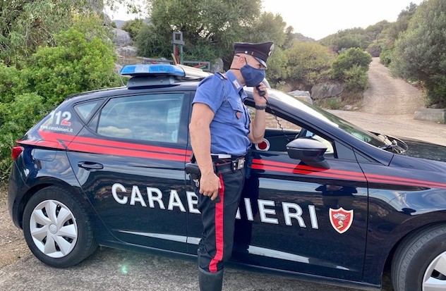 Talana. Carabinieri trovano esplosivo e materiale per assemblare ordigni