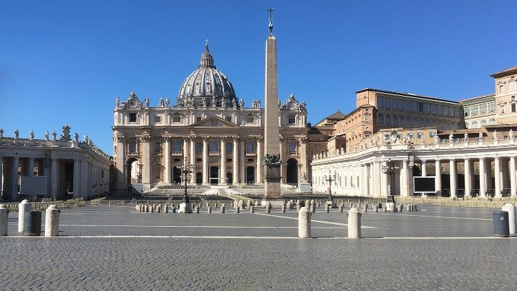 Vaticano ai parroci: via tariffario per le messe