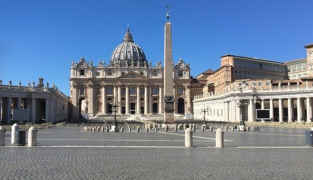 Vaticano ai parroci: via tariffario per le messe