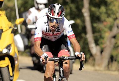 Aru si ritira dal Tour de France: è una crisi senza fine