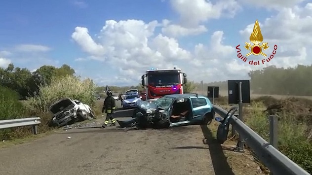 Milis-Narbolia. Brutto incidente nella circonvallazione: automobilisti feriti, uno grave