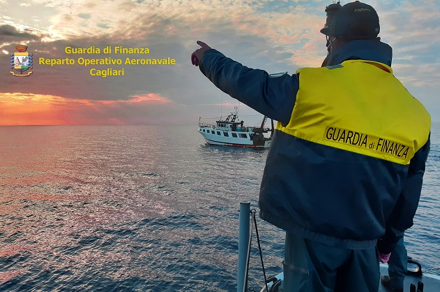 Alghero: a bordo di imbarcazioni da pesca lavoratori in nero e percettori di reddito di cittadinanza