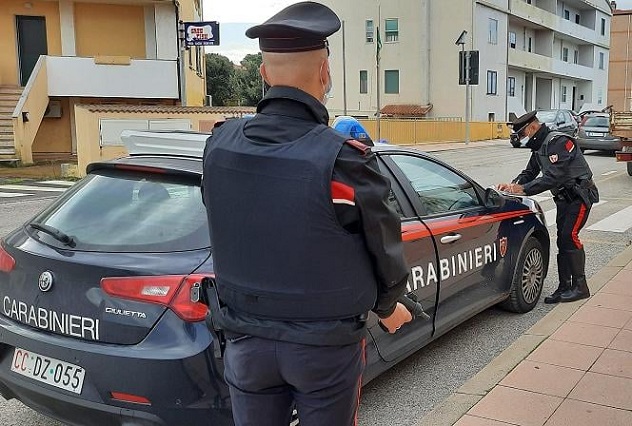 Servizi antidroga nel condominio turistico di Costa Paradiso, i carabinieri arrestano un pregiudicato
