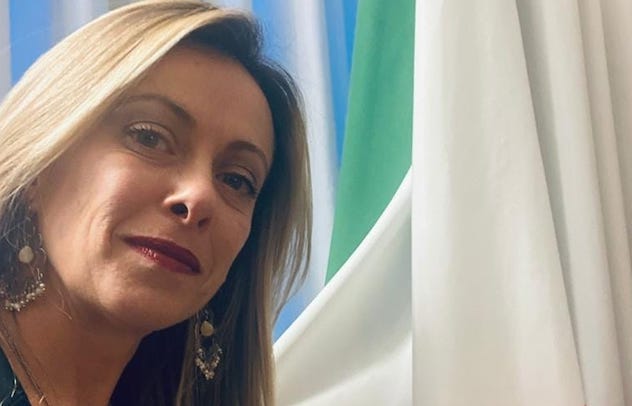 “Vacca, scrofa”: Giorgia Meloni insultata dal docente Gozzini