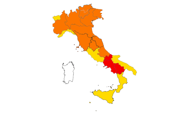 Covid. Italia divisa in due: verso la zona rossa per 12 regioni