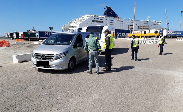 Arrivi in Sardegna. Altri 1.700 controlli in porti e aeroporti