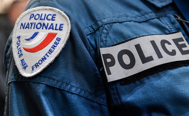 Francia, poliziotta uccisa a coltellate. Ucciso l'aggressore che ha urlato 