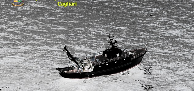 Denunce e sanzioni della Gdf per la pesca illegale a strascico nel Canale di Sardegna