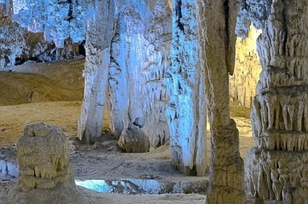 Alghero, in grotta con un click