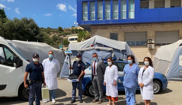 Cagliari. La Polizia dona materiale sanitario all’Ospedale Pediatrico Microcitemico “Antonio Cao”