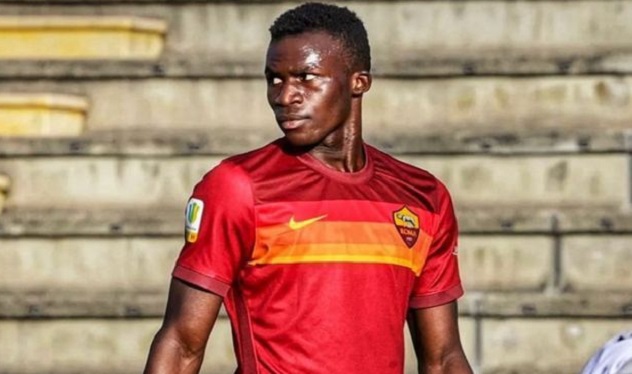 Insulti razzisti contro giocatore della Roma, denunciato tifoso del Cagliari