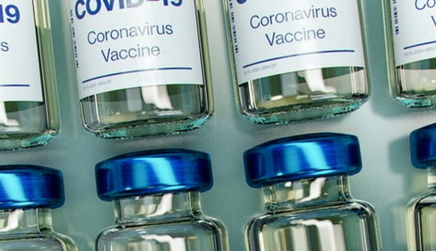 Covid. Pagato dai no vax si fa vaccinare 10 volte in un solo giorno