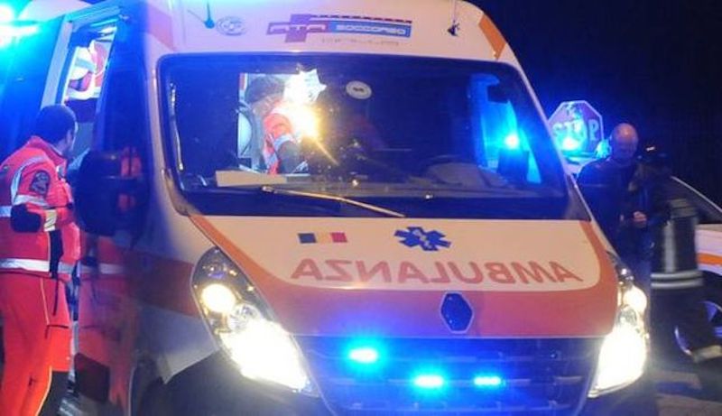 Ospedale Brotzu di Cagliari ai livelli di guardia: nella notte 24 ambulanze in fila