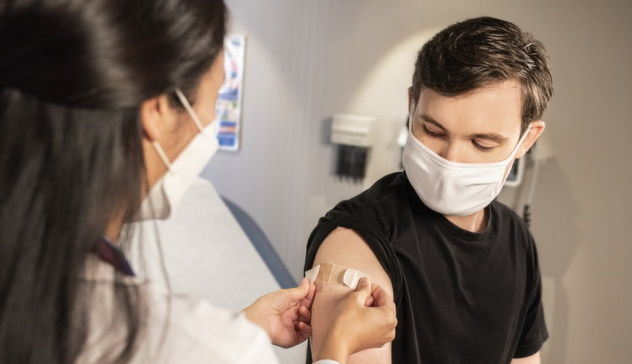 Vaccini, Aifa: “64% di reazioni 'emotive' fra gruppi con placebo” 