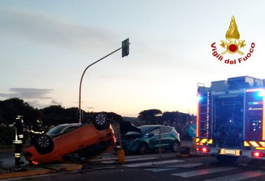 Cagliari. Tre autovetture coinvolte in un incidente stradale sul Lungomare Poetto