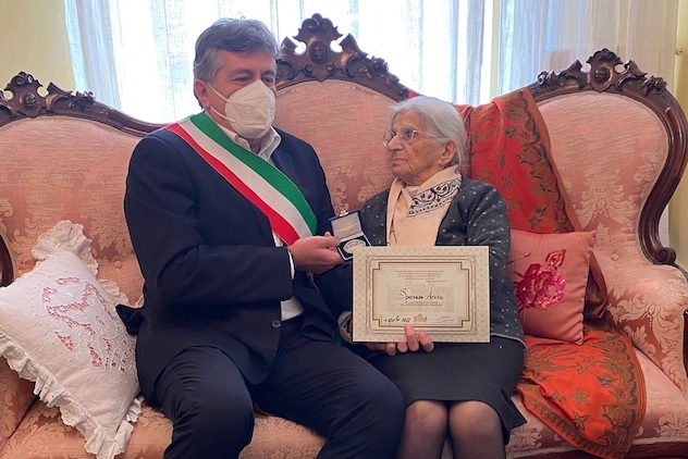 Ultracentenari di Sardegna: la signora Speranza Aresu festeggia 108 anni