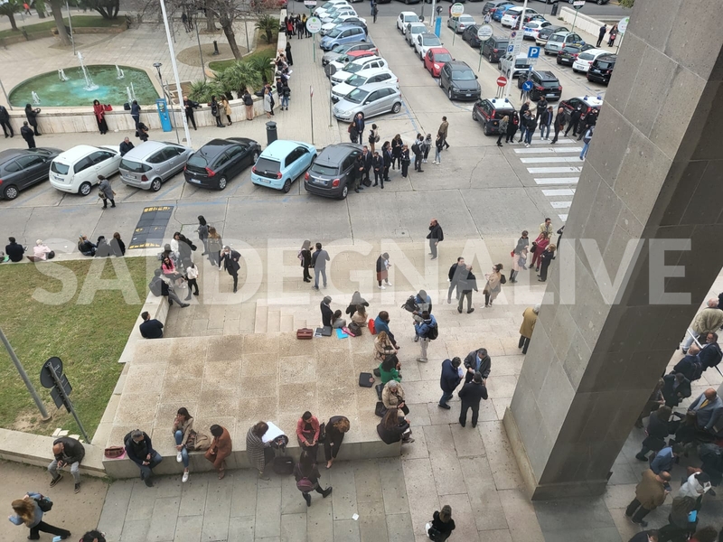 Allarme bomba al Tribunale di Cagliari: elicottero sorvola la zona