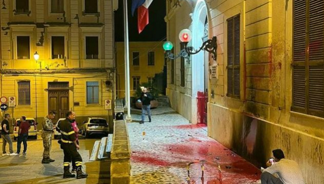 Cagliari. Molotov contro l’ingresso del Comando Esercito, indagini della Digos 