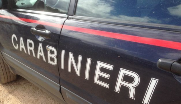 Ruba un'auto e tenta la fuga mettendo in pericolo altri automobilisti, arrestato a Cagliari 