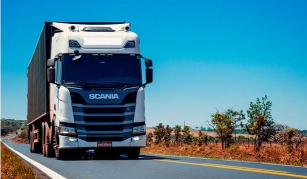 Caro carburanti: i camionisti chiedono un tetto massimo del prezzo del gasolio a 1,60 euro al litro