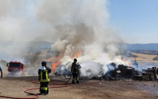 Incendi: fiamme a Berchidda e Setzu, elicotteri in azione 