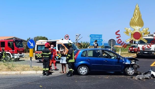 Incidente a Sassari: tre vetture e otto persone coinvolte