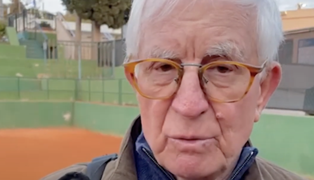 Accusa un malore mentre nuota: muore l’ex direttore Tennis Club di Cagliari