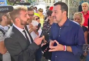 Salvini invitato a cantare 'Bella Ciao': 
