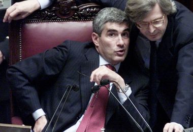 Casini batte Sgarbi a Bologna e va al Senato
