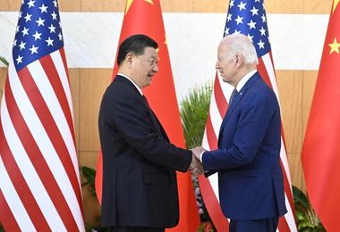 G20, stretta di mano tra Xi e Biden: 
