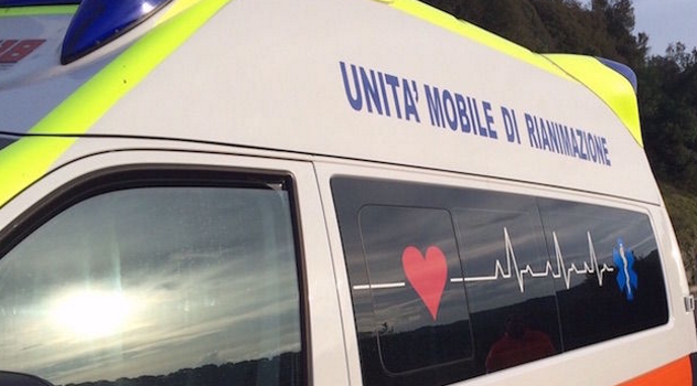 Scontro tra auto e camion a Capoterra: muore una 92enne 