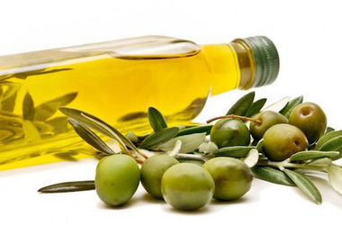 Addio a oltre una bottiglia su tre di olio extravergine d'oliva italiano