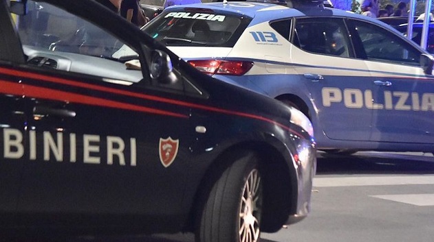 Spacca finestrini e ruba da 9 auto in sosta: arrestato 50enne di Carbonia